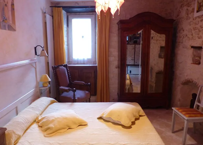 펜션 De Charme Piscine Saint-Daunes